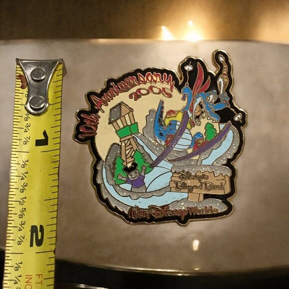 Disney - Blizzard Beach - 10th Anniversary Pin From 2005 - Picture 3 of 3